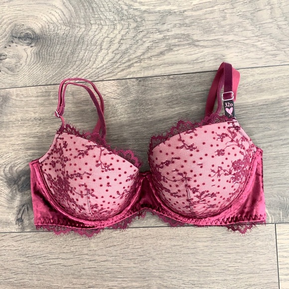 2/$32 VS Dream Angels Crushed Velvet Lined Demi - Picture 3 of 8